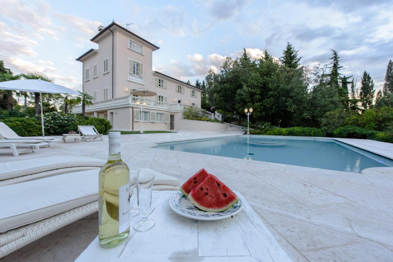 Villa Rinaldi Монтеспертоли Екстериор снимка